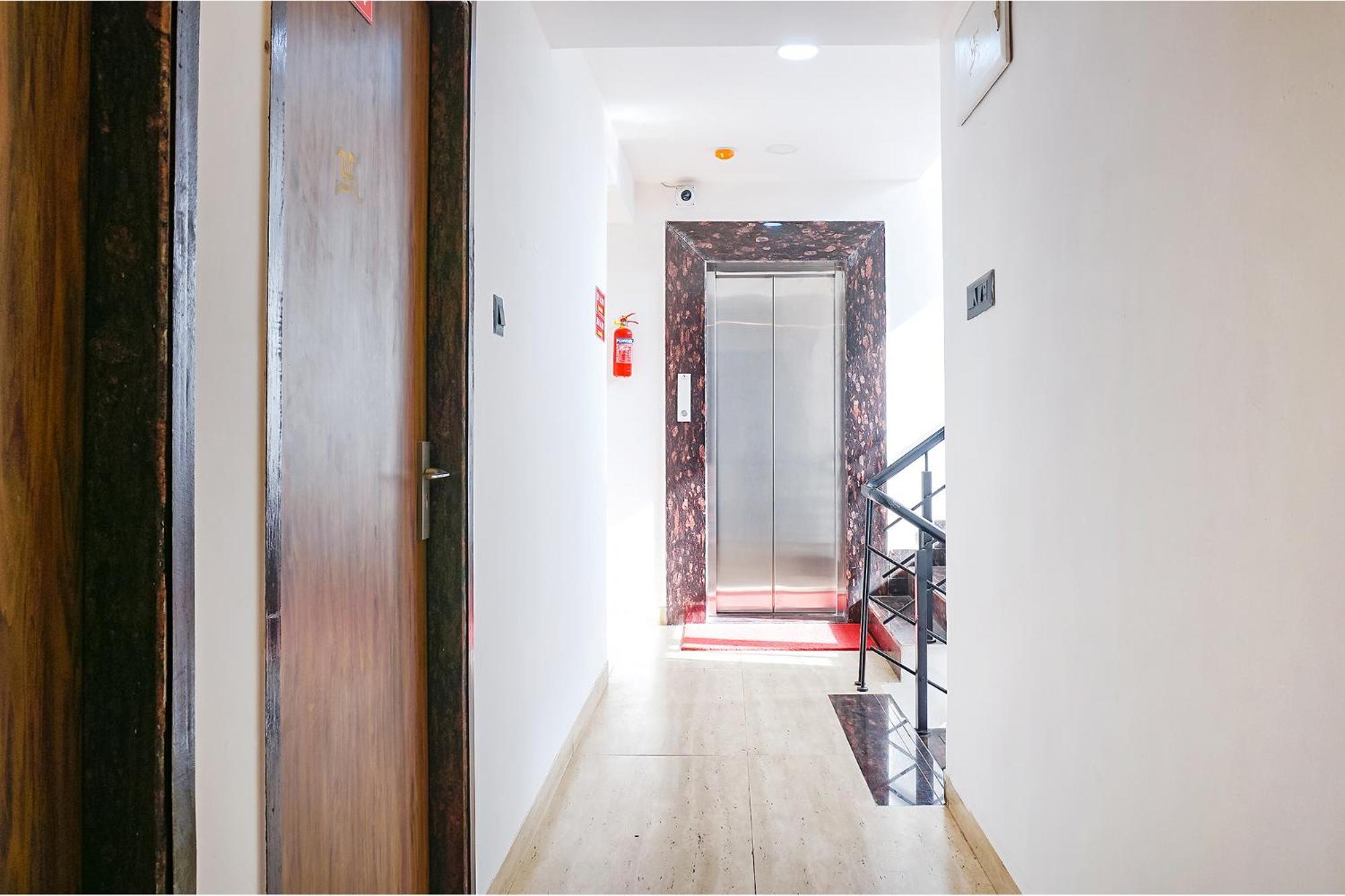 Fabhotel Atithi Regency Púna Kültér fotó