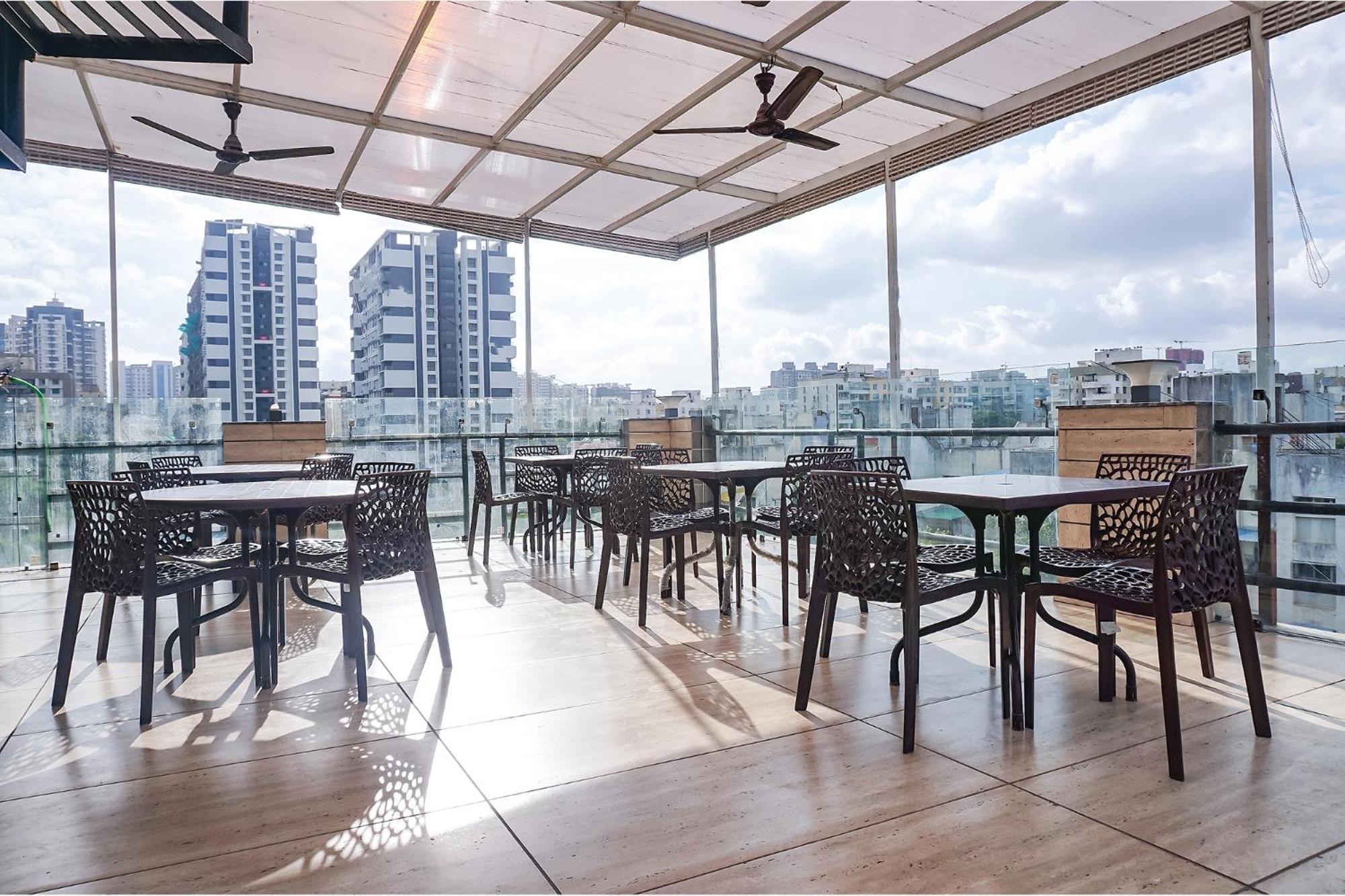 Fabhotel Atithi Regency Púna Kültér fotó