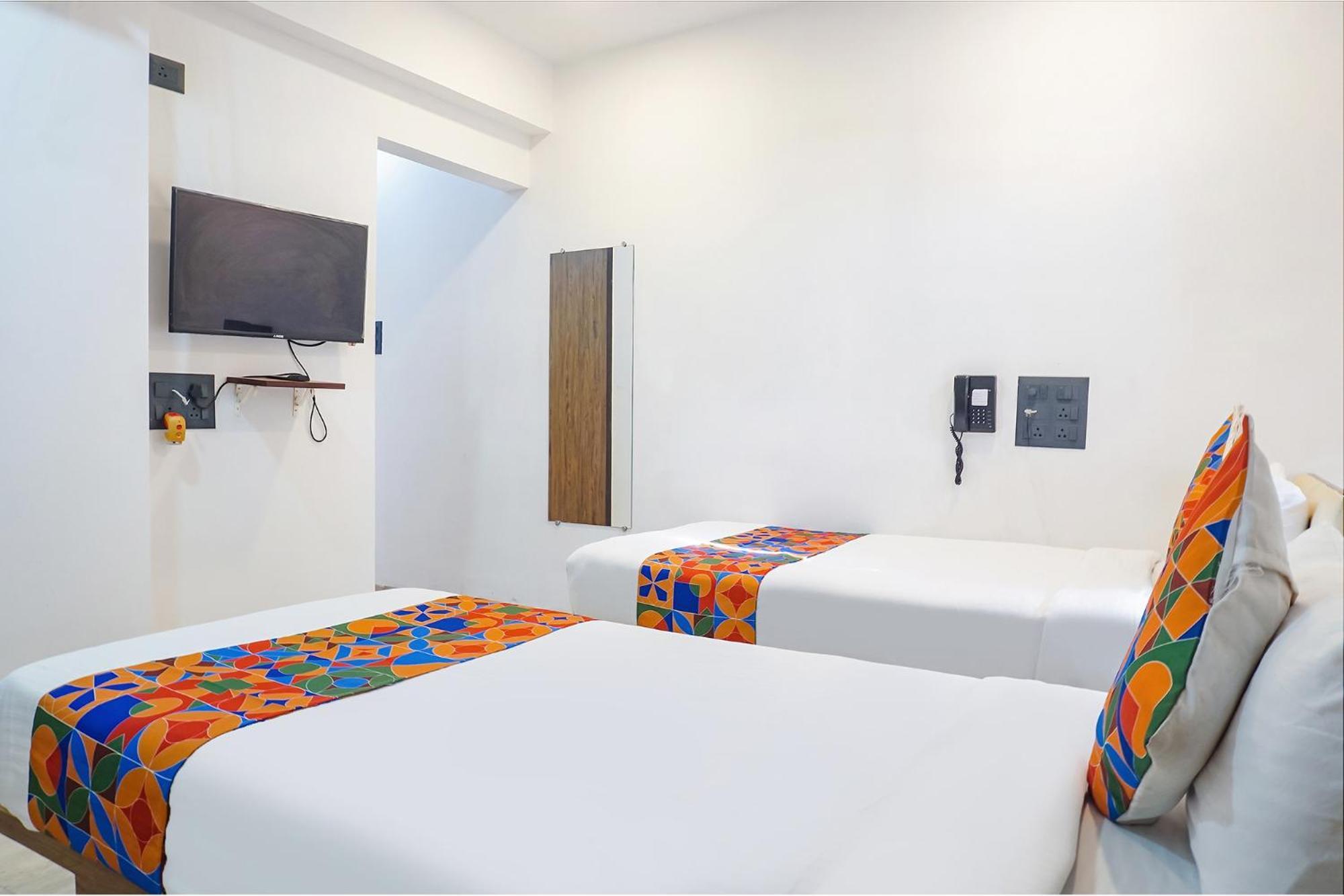 Fabhotel Atithi Regency Púna Kültér fotó